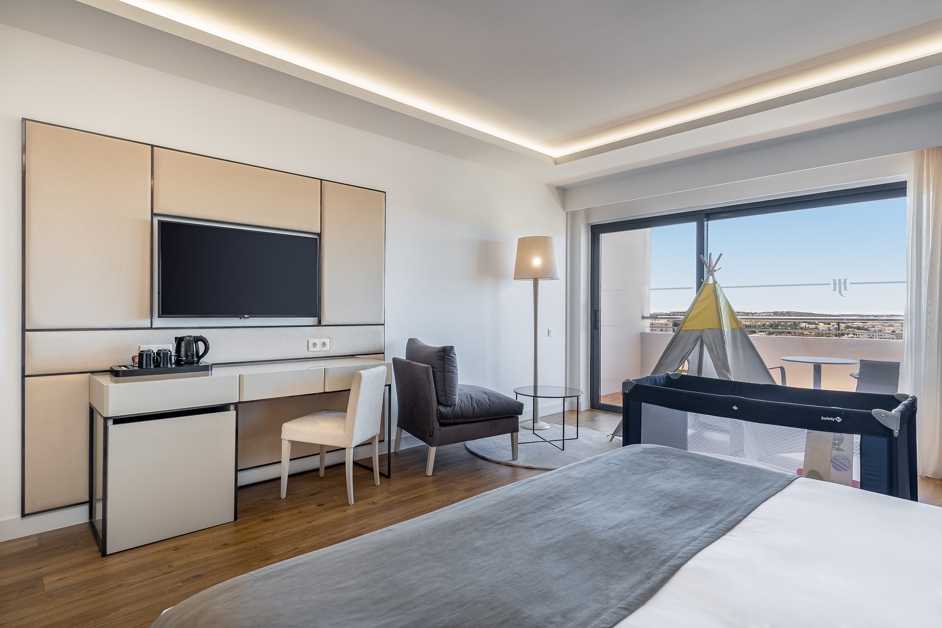 03808f2c-45d8-44f0-9df8-28f45bc95e70