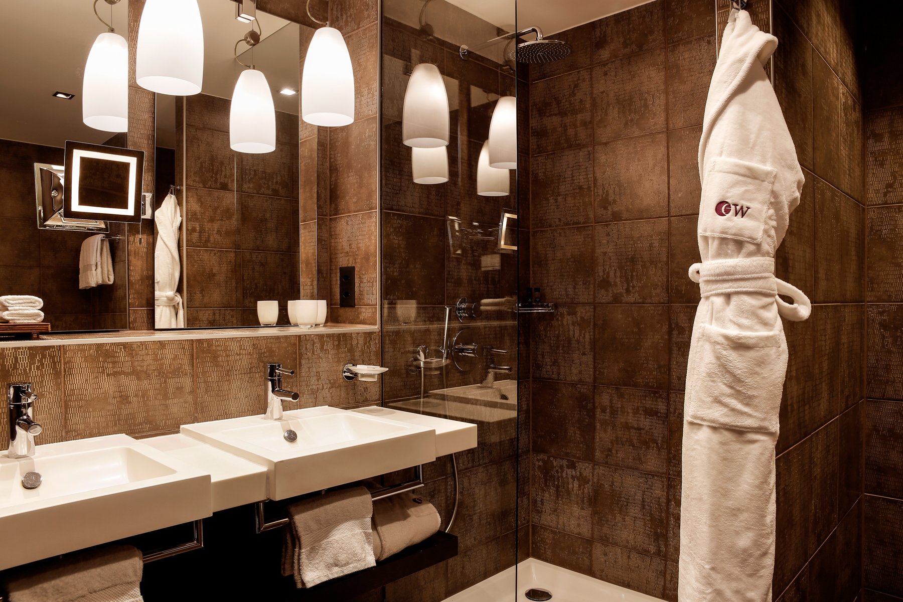 Hotel Eastwest Chambre Deluxe Salle de Bain