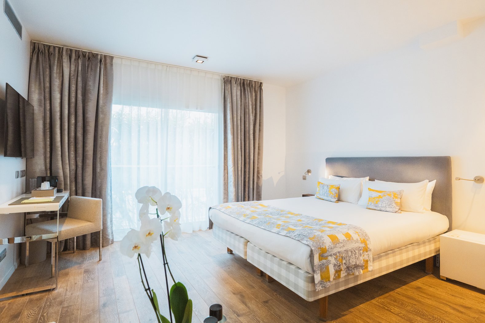 White Room – Kube Saint-Tropez