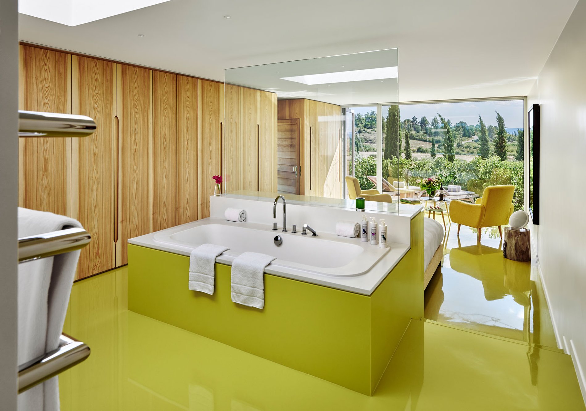 0b78d9f8-0e78-40cc-af97-3bf59e9ea2aa