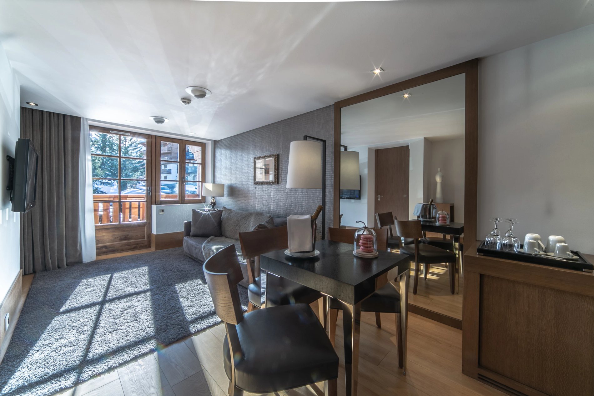 10a30cfb-d2e5-45e2-844f-75243e3793b7