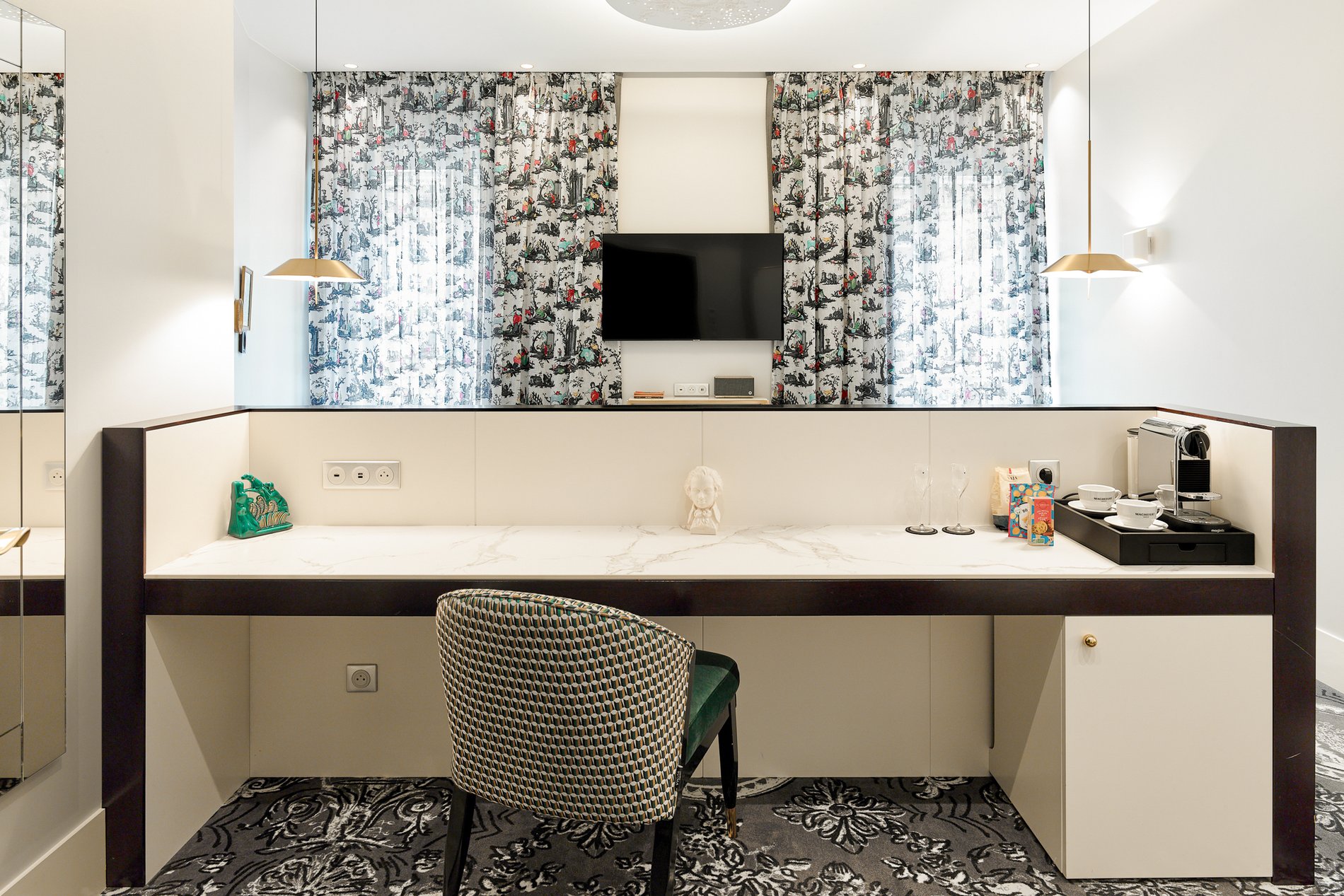 19f9a3e4-bf27-475a-93b7-bc54e8dc2308