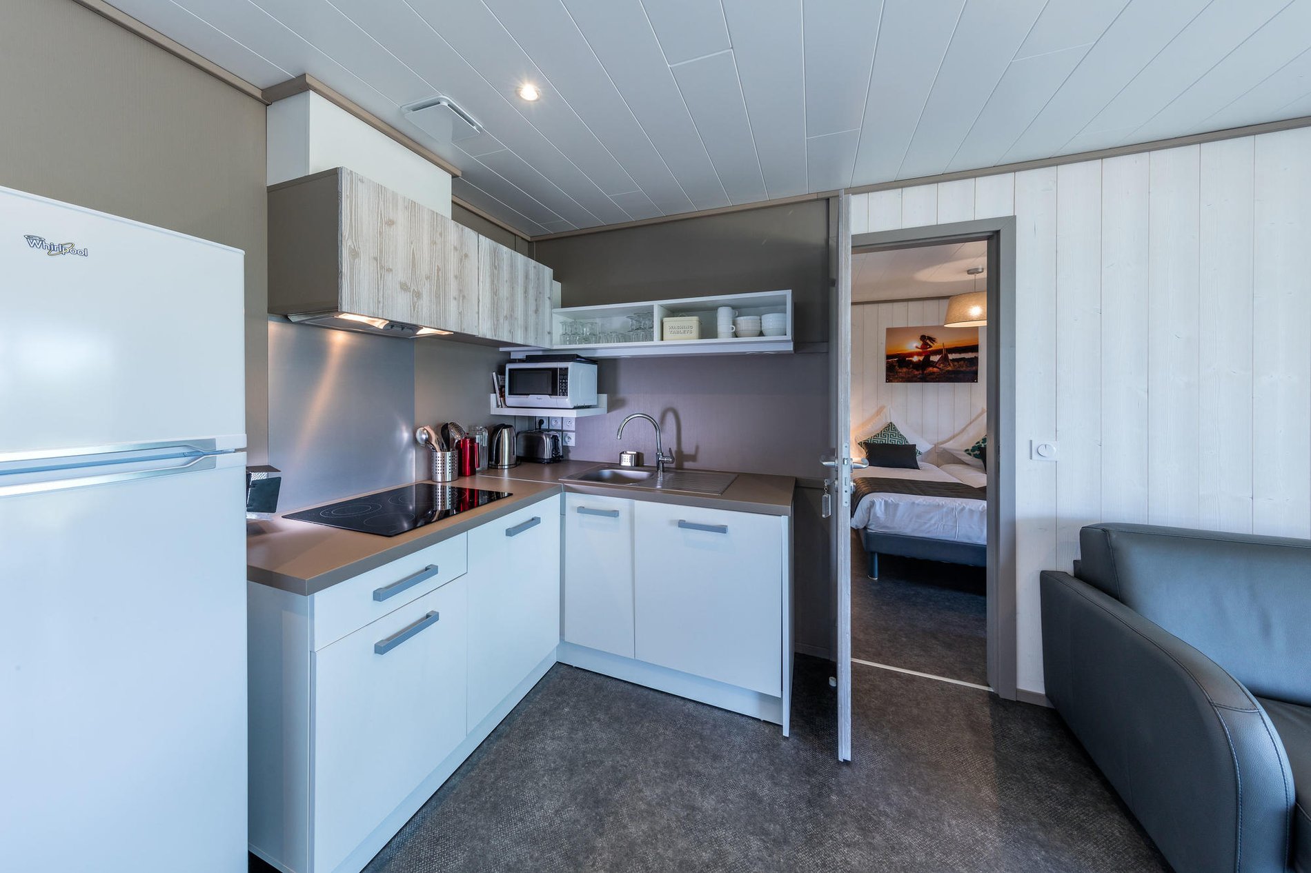 1eee4b6c-730b-418e-aae4-42d17359cd73