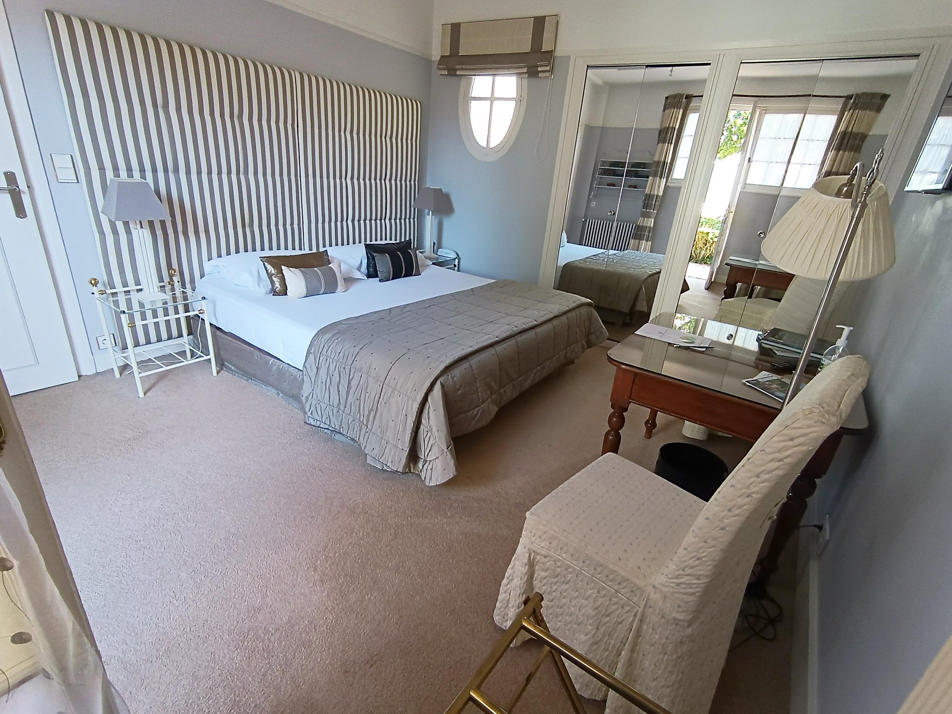 2054237b-fdd8-411b-8273-df4451c903e5