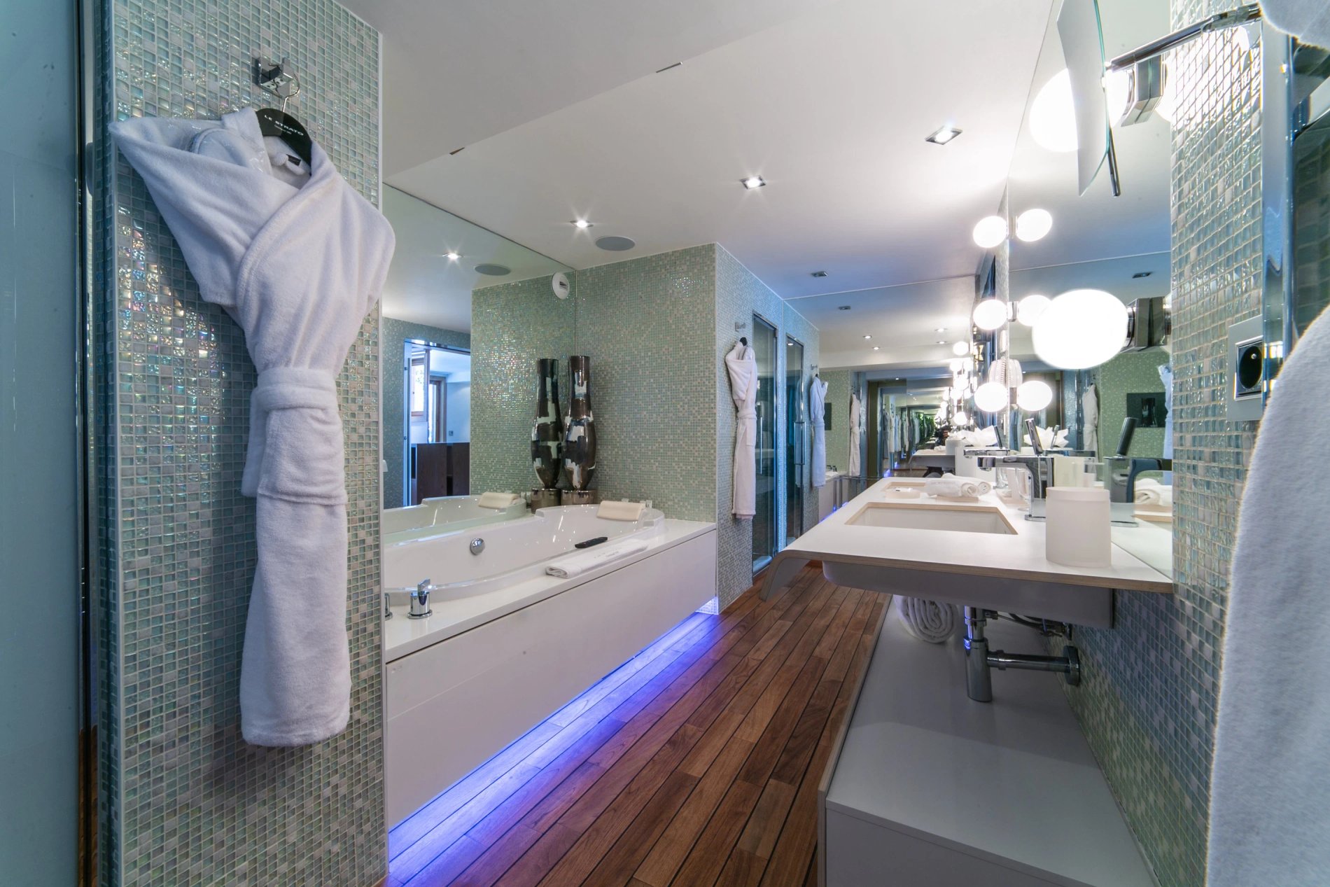 24dd5145-c212-429e-85ec-6c5279455339