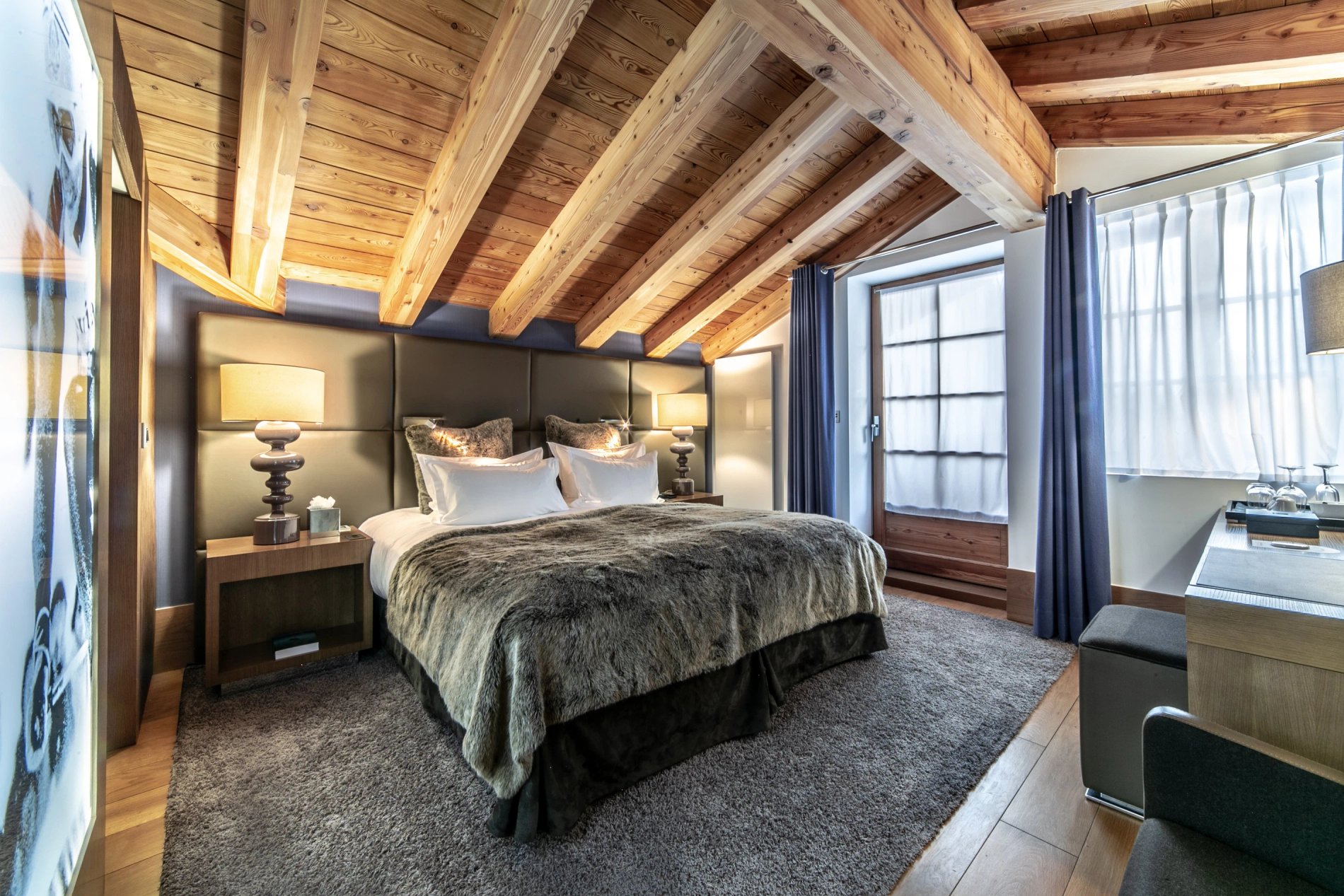 250498a1-5277-4d00-869b-273b351fb1c3