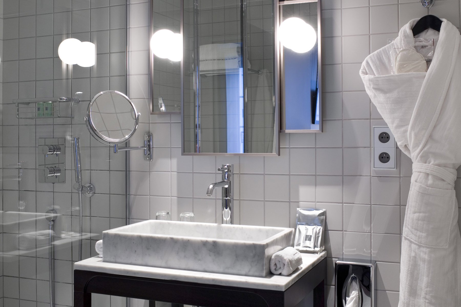 2ad50394-03c9-4e7b-b988-1407104fe7ae