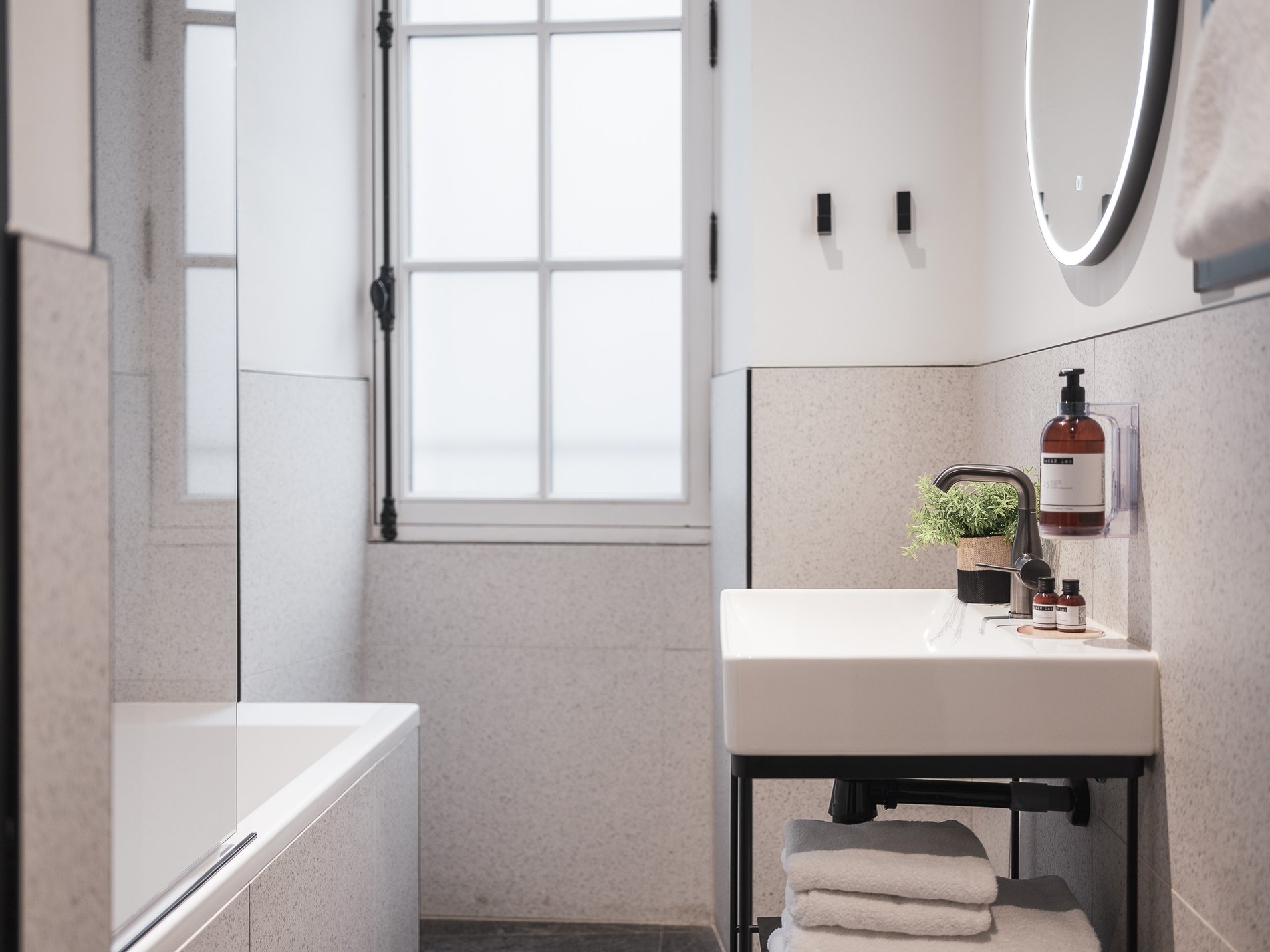 2df659b6-f307-4f50-8178-1d39a7739c2c