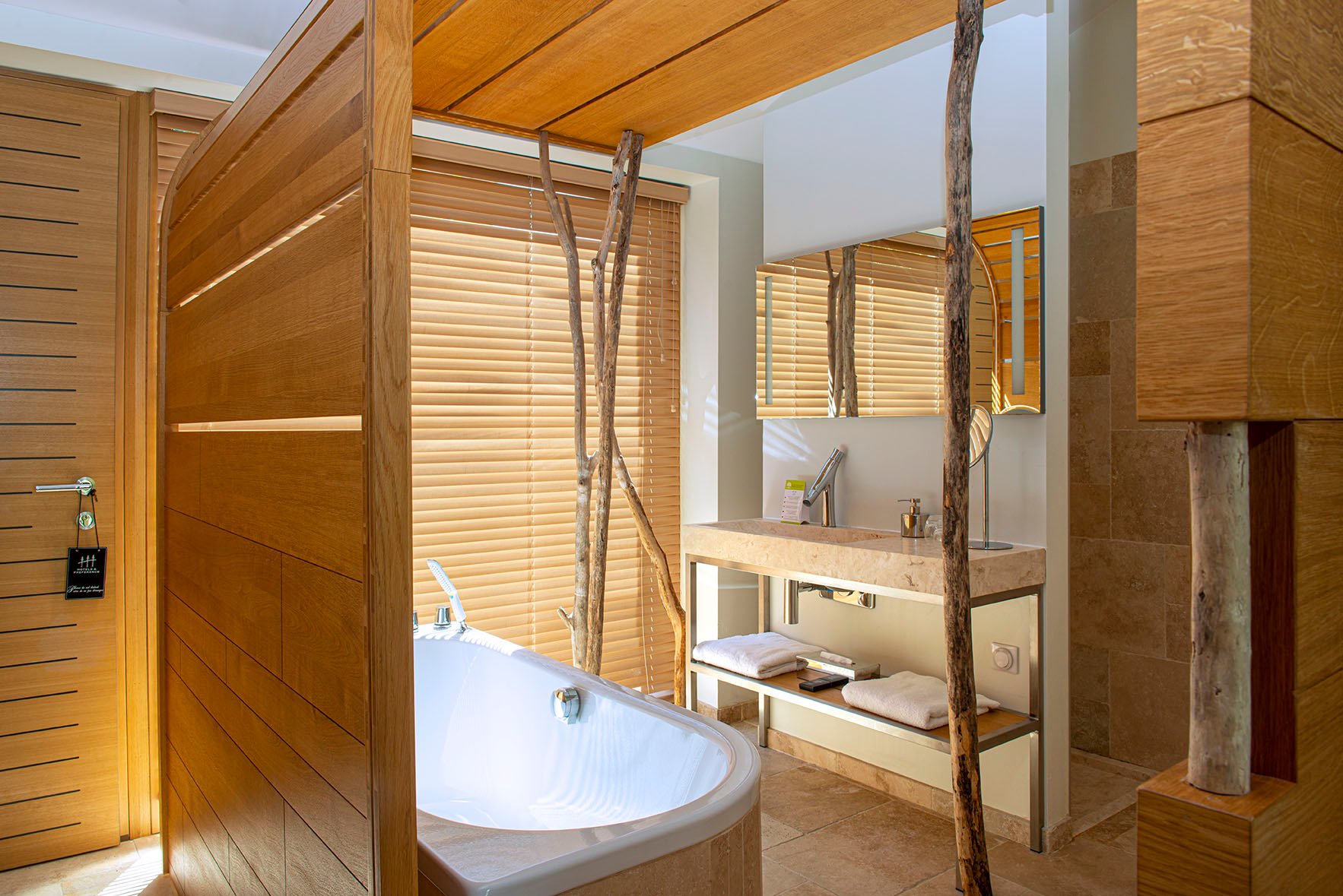 Chateau de Massillan Terrace luxury room