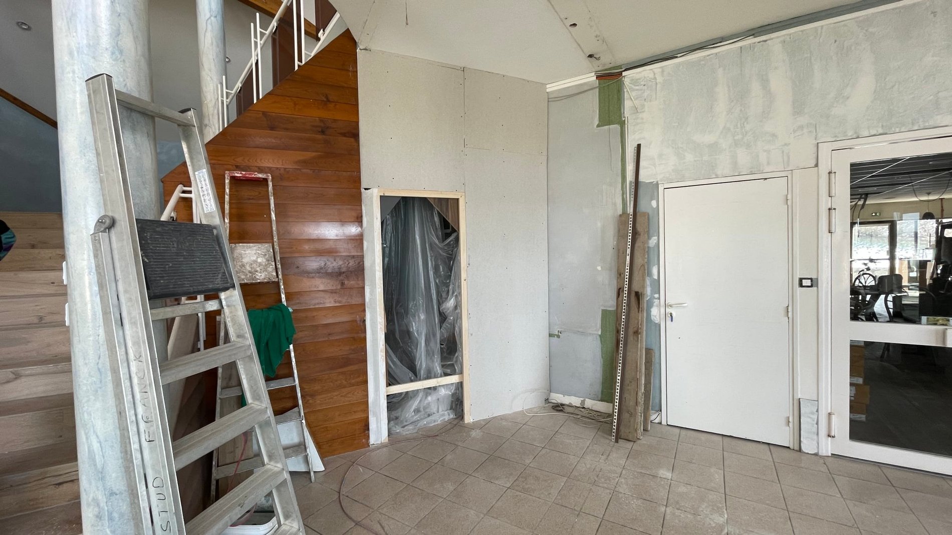 381978ff-a7c9-47fd-b78c-f79dd1e90d88