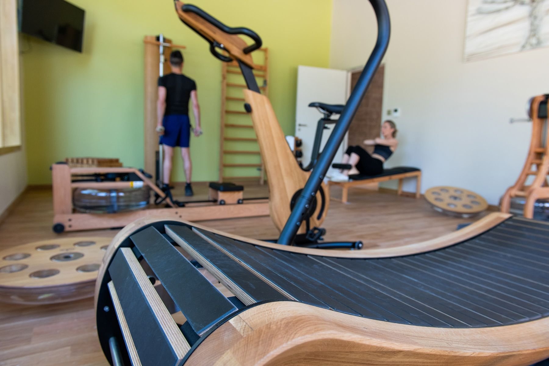 3e6a125c-1b46-477f-8b92-9f416f1f4aeb