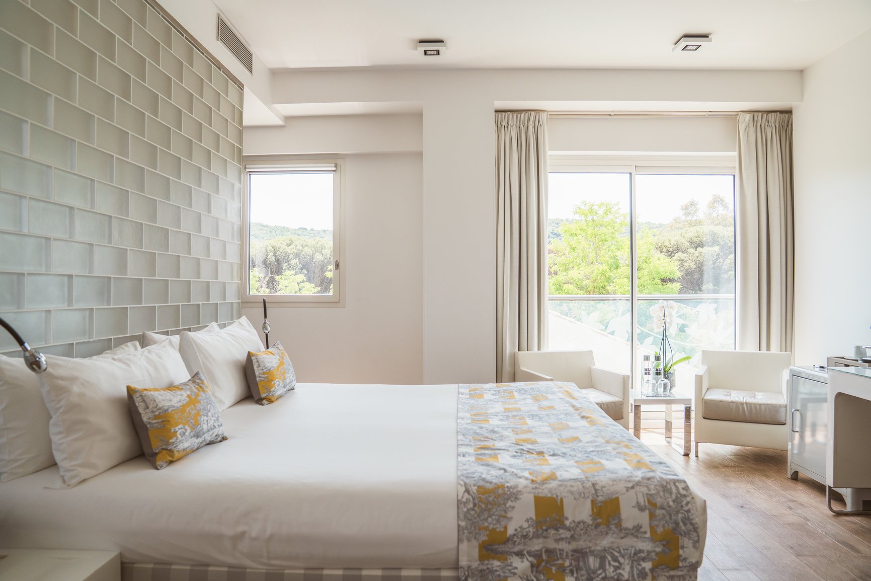 402ee965-d84c-44dd-88ab-a2a29e76527f