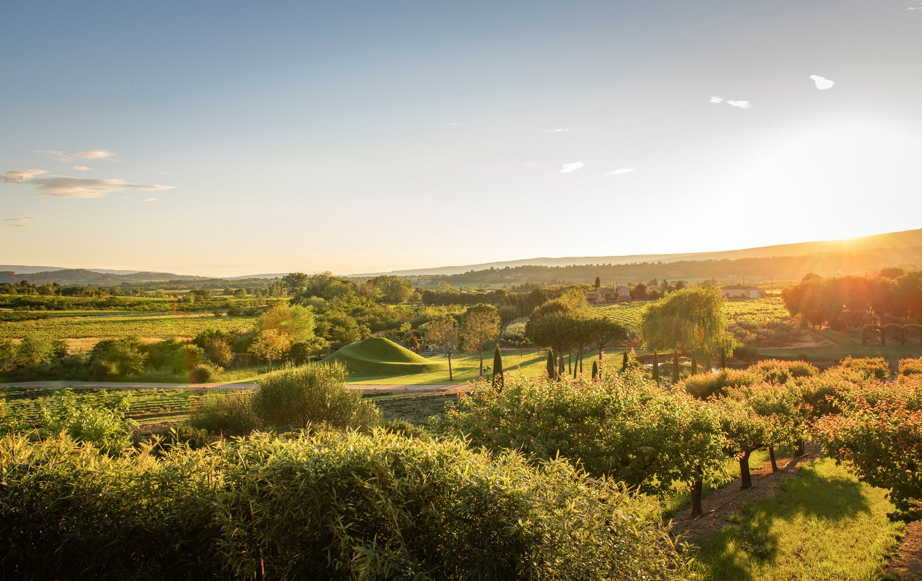 4b4bdf8e-eaa4-4edd-b978-630061a6d356