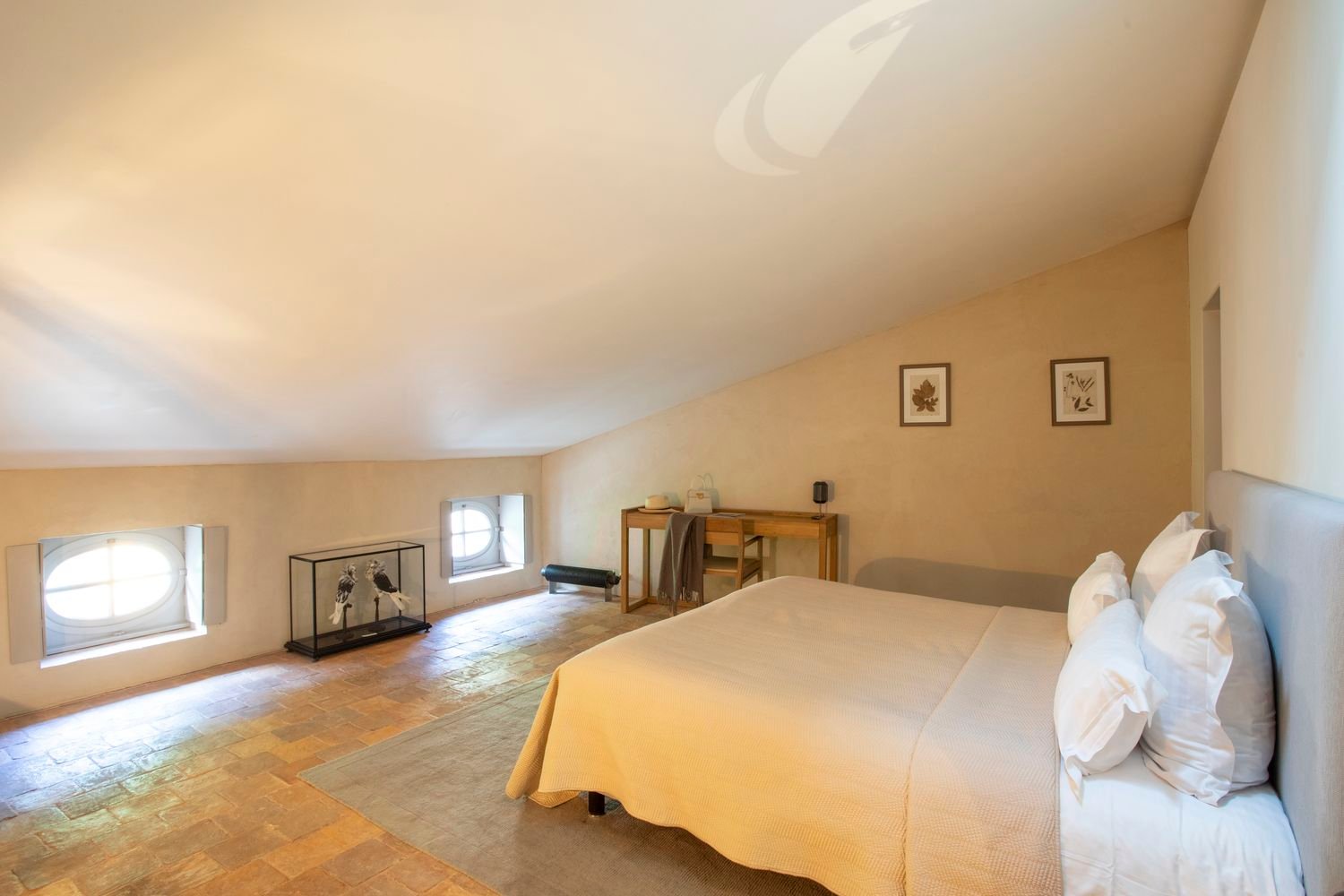 Hôtel de la Villeon | Cachette sous les toits | Douche