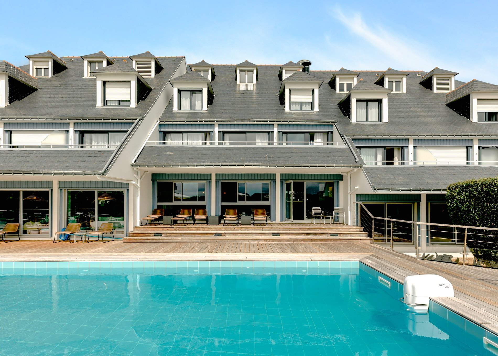 Le Cardinal | Front hotel