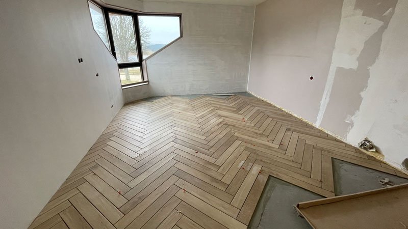 5609f628-a6d7-4761-a719-f30ab429f7e1