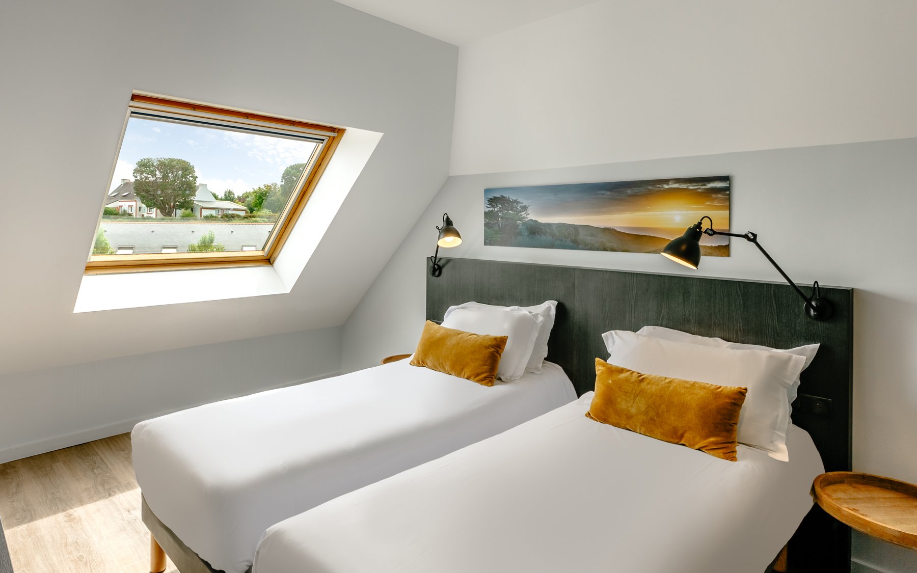 Le Cardinal | Family Room Sea