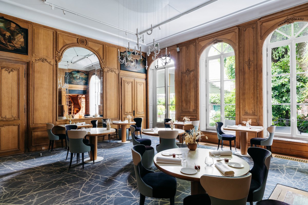 655a7b4b-70e6-4175-ad33-e64420c5097f