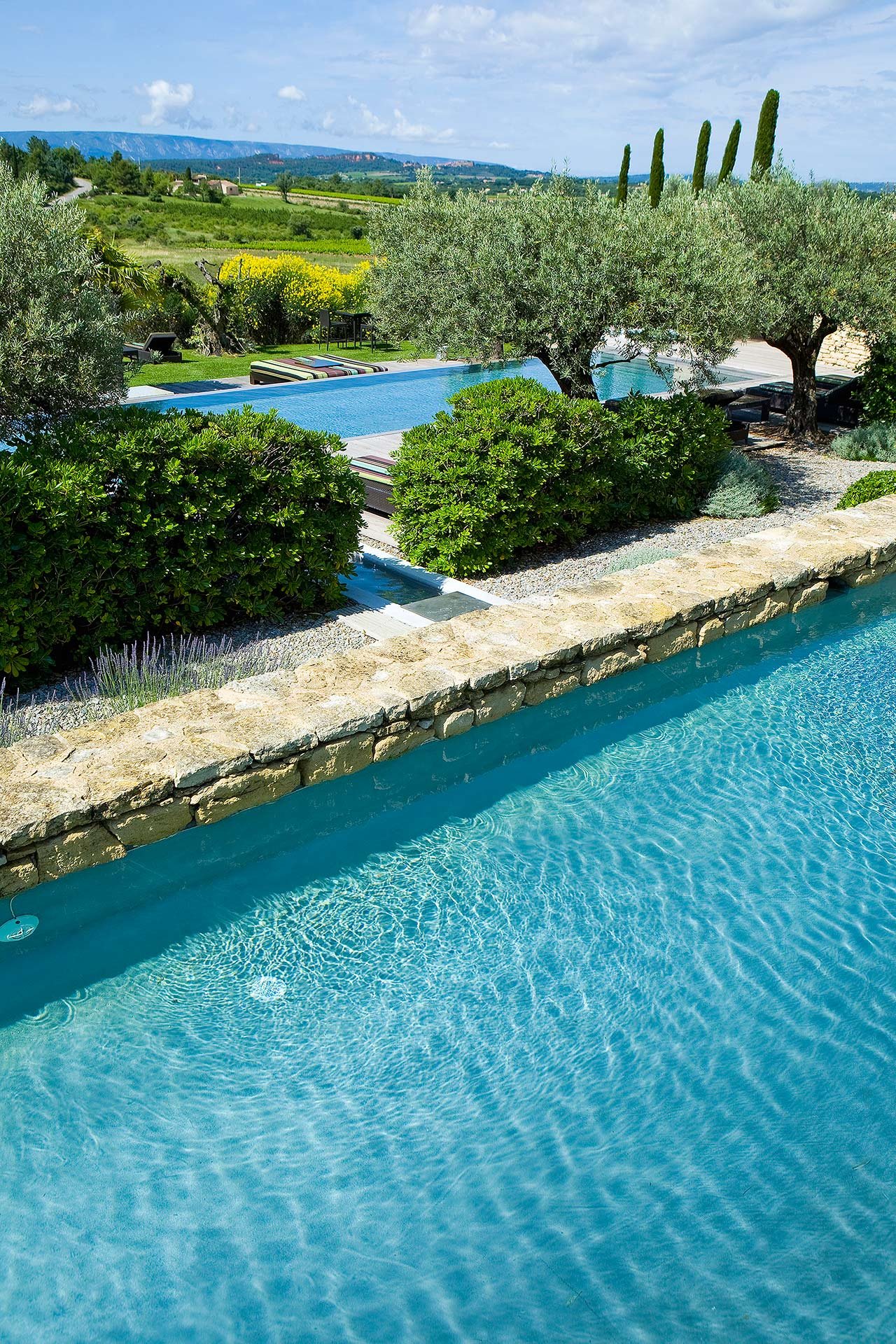 6d5475d5-75f0-4d24-9228-1c41e199bf2f