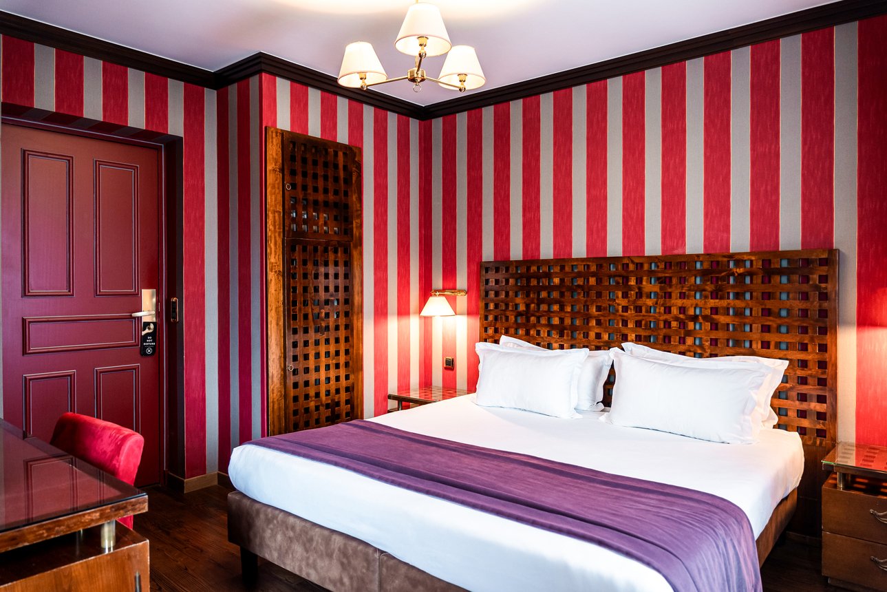 711ed940-b51a-487b-b0bd-c2f78d0c30ae