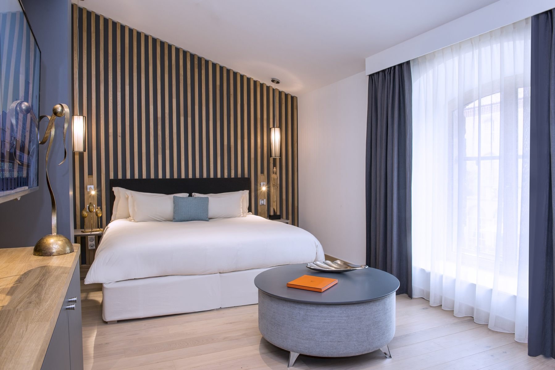 7f6b2556-f450-4155-bdfe-986fb4612881