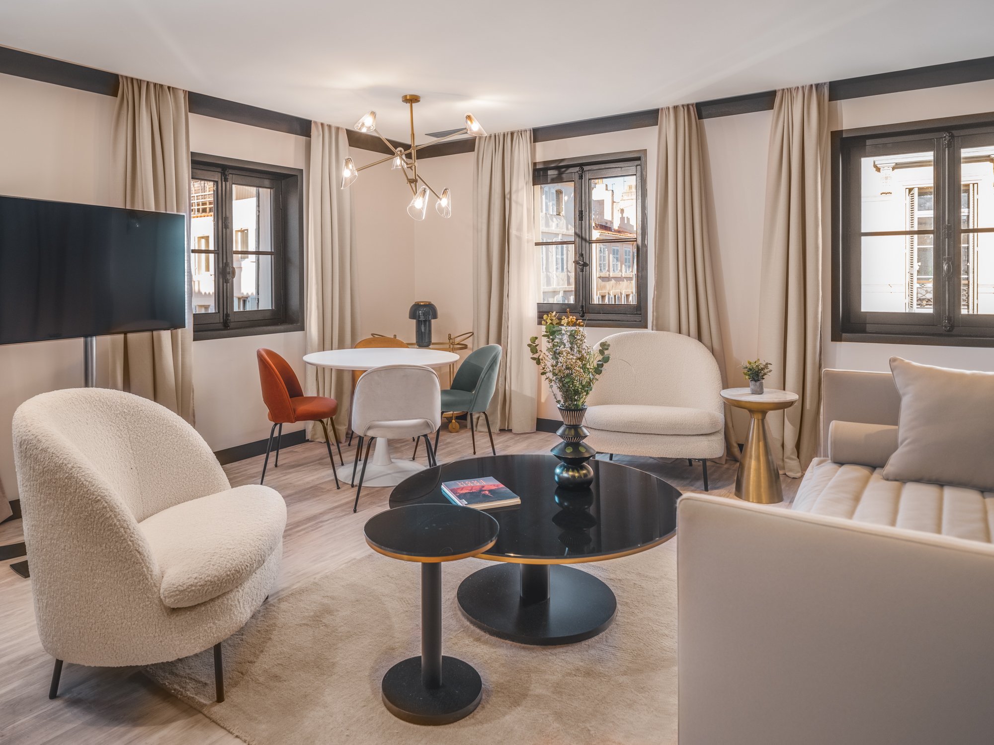 81cd7102-a7b6-44fe-955c-3a17827fc1a1