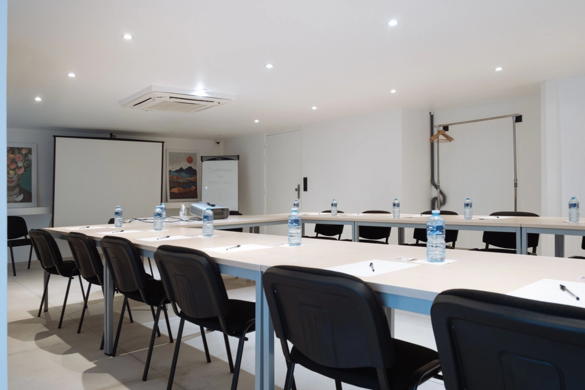 Hotel Monsigny Nice | Organize a seminar in Nice downtown