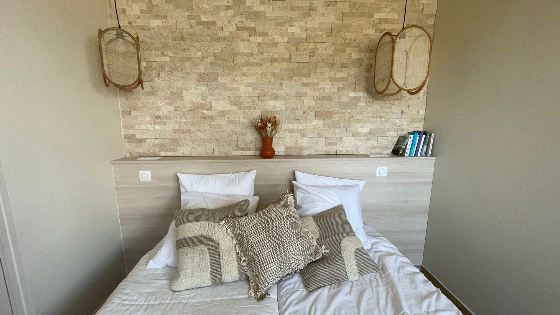 8ccb44a6-313c-4aca-b877-5a07a5a9c693