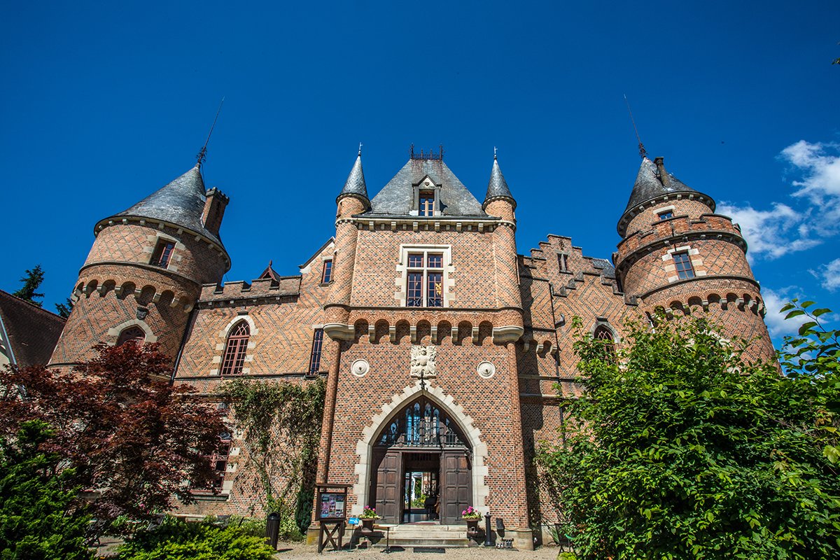 Façade Chateau de Maulmont