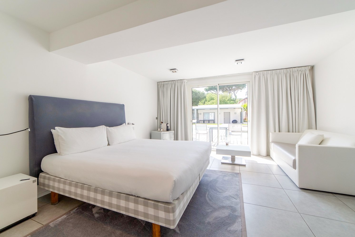 9249d404-afda-41e4-b39d-0ee8f1216f35