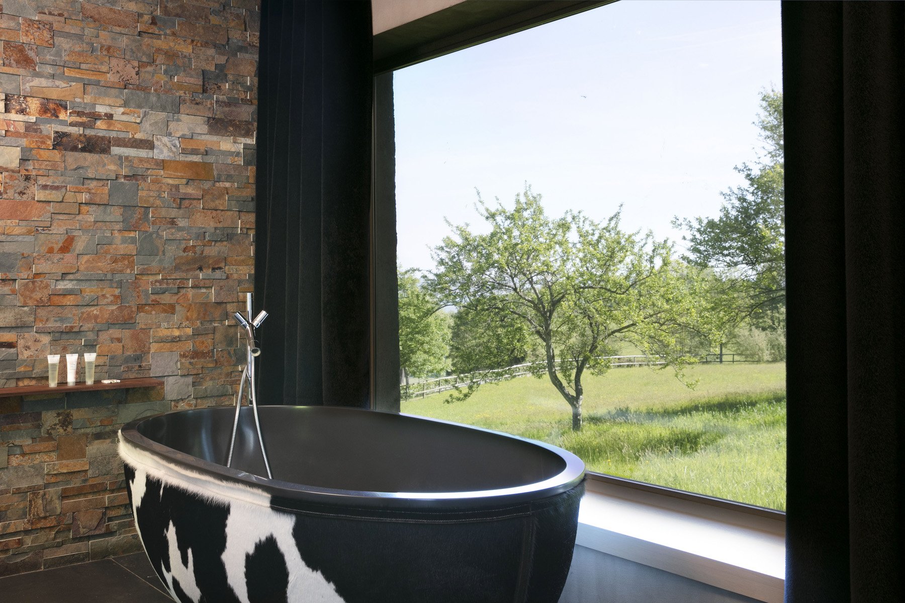 9c9804be-b198-4097-a6ac-5e8ebf81d14b