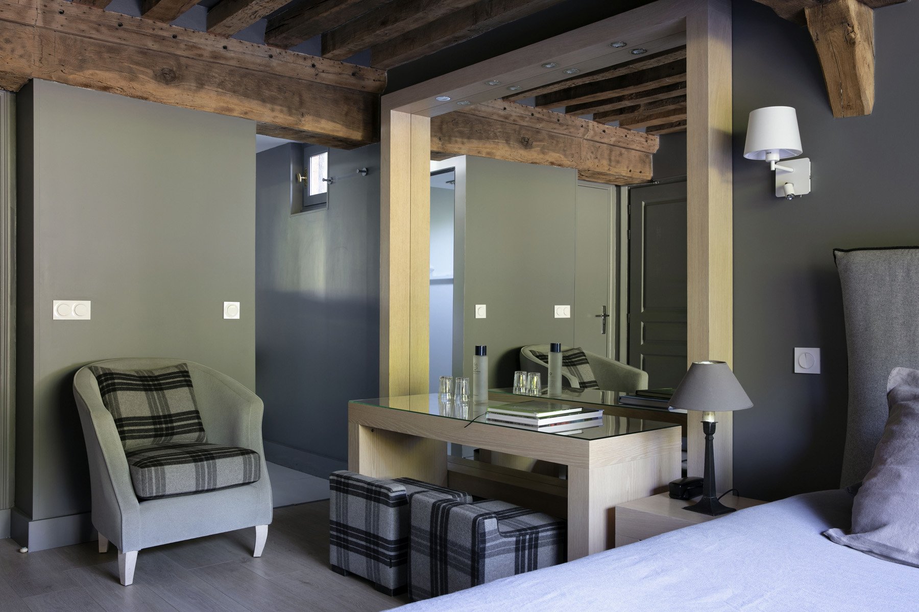 9cdf7f71-77c1-4081-8ece-fea542553c55