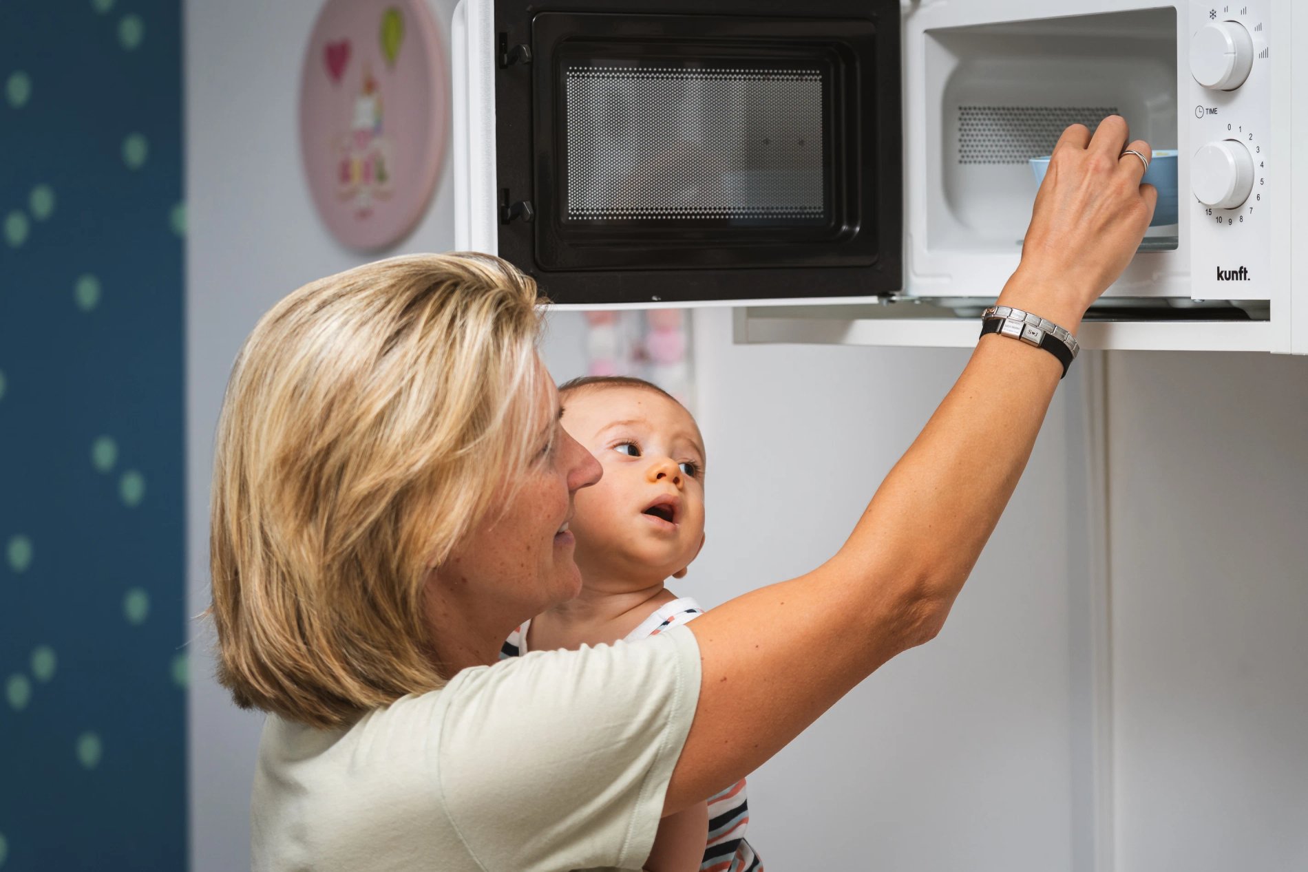 9ce9172a-7459-40e1-babc-7e649008787c