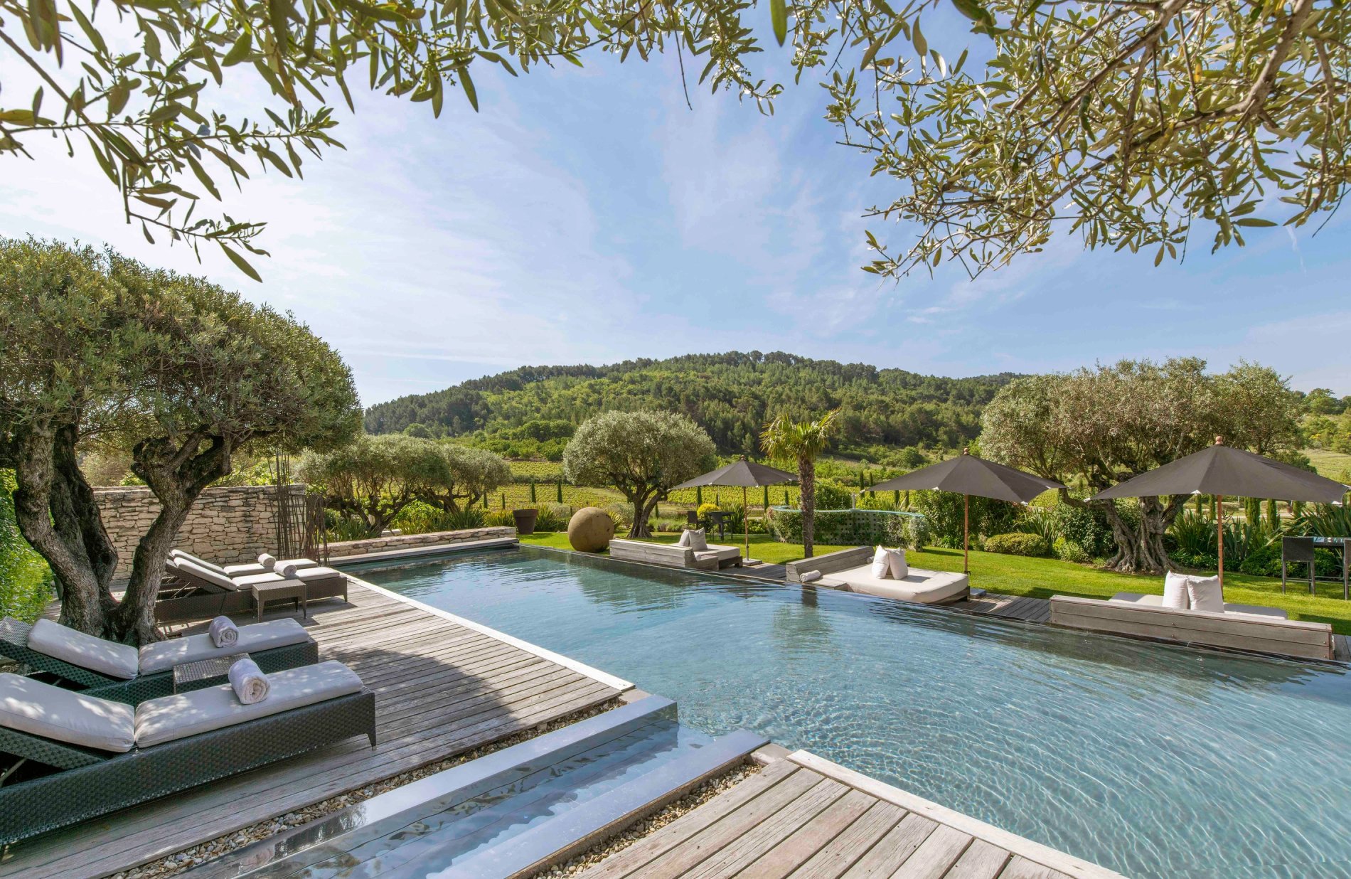 9e8bd29e-36a5-42f7-af1e-2693b611c16e