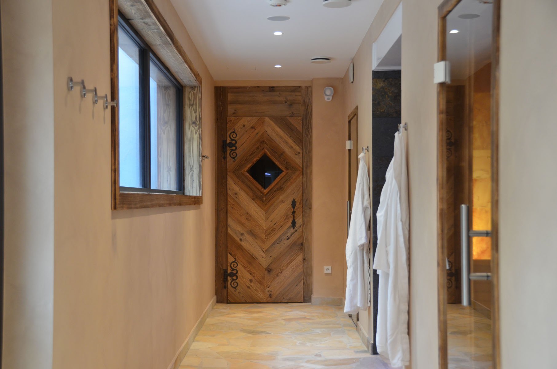 9f3c7810-f7cb-4a1b-a628-c87bf20b205e