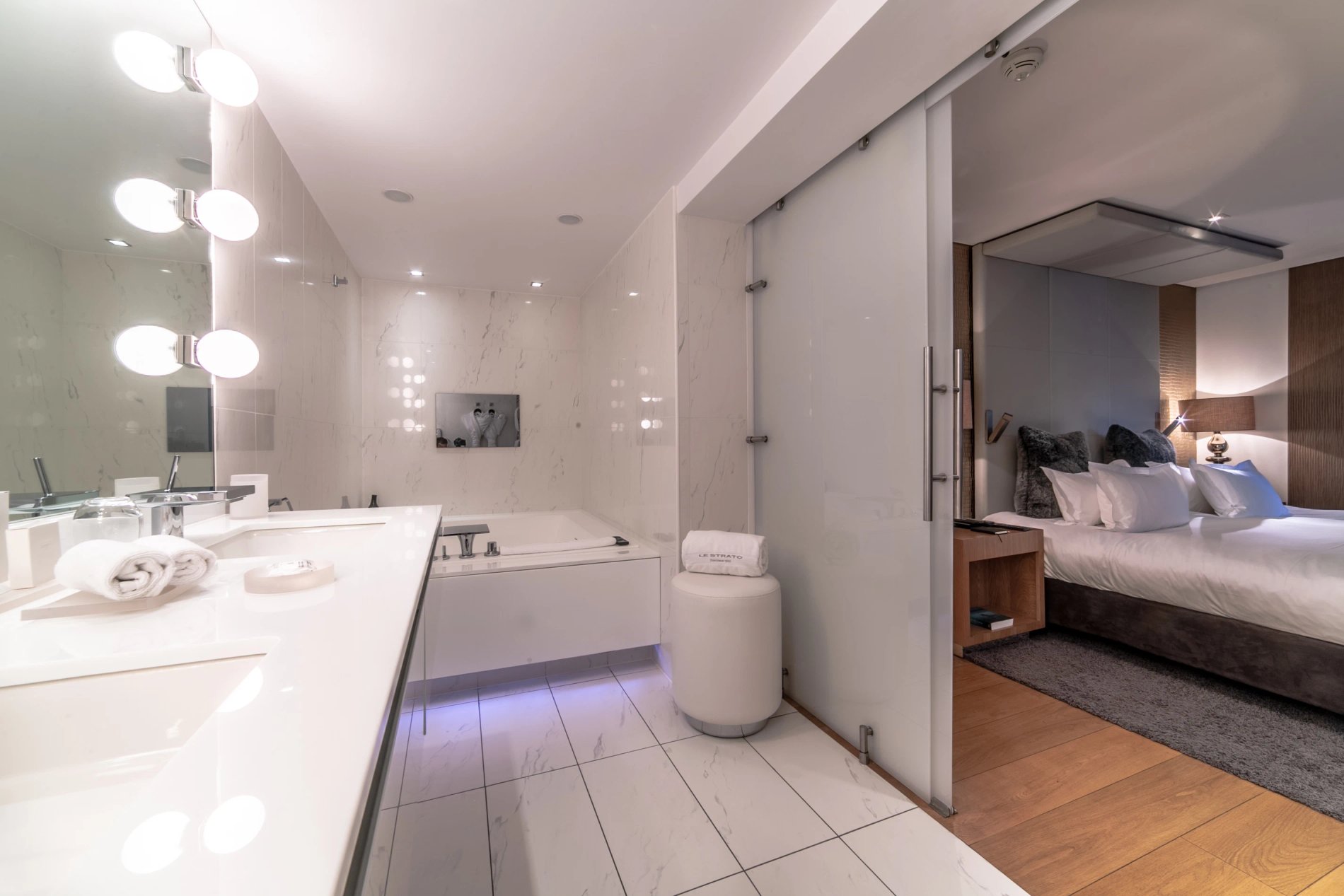 a0016dbe-33f7-4f20-a495-f95facf4607f