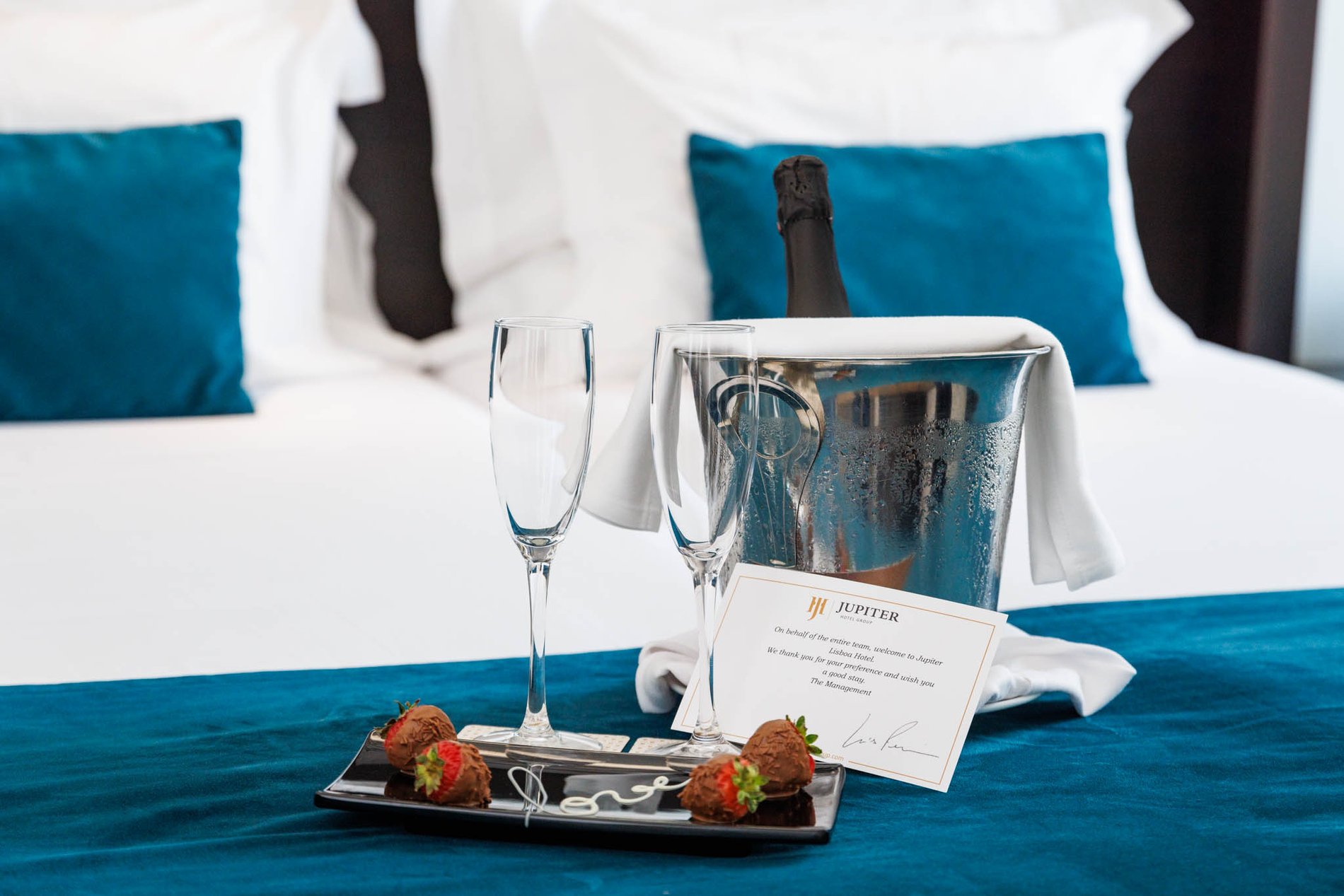 a1d7549c-e2ad-4a1b-947f-80e7a702bec0