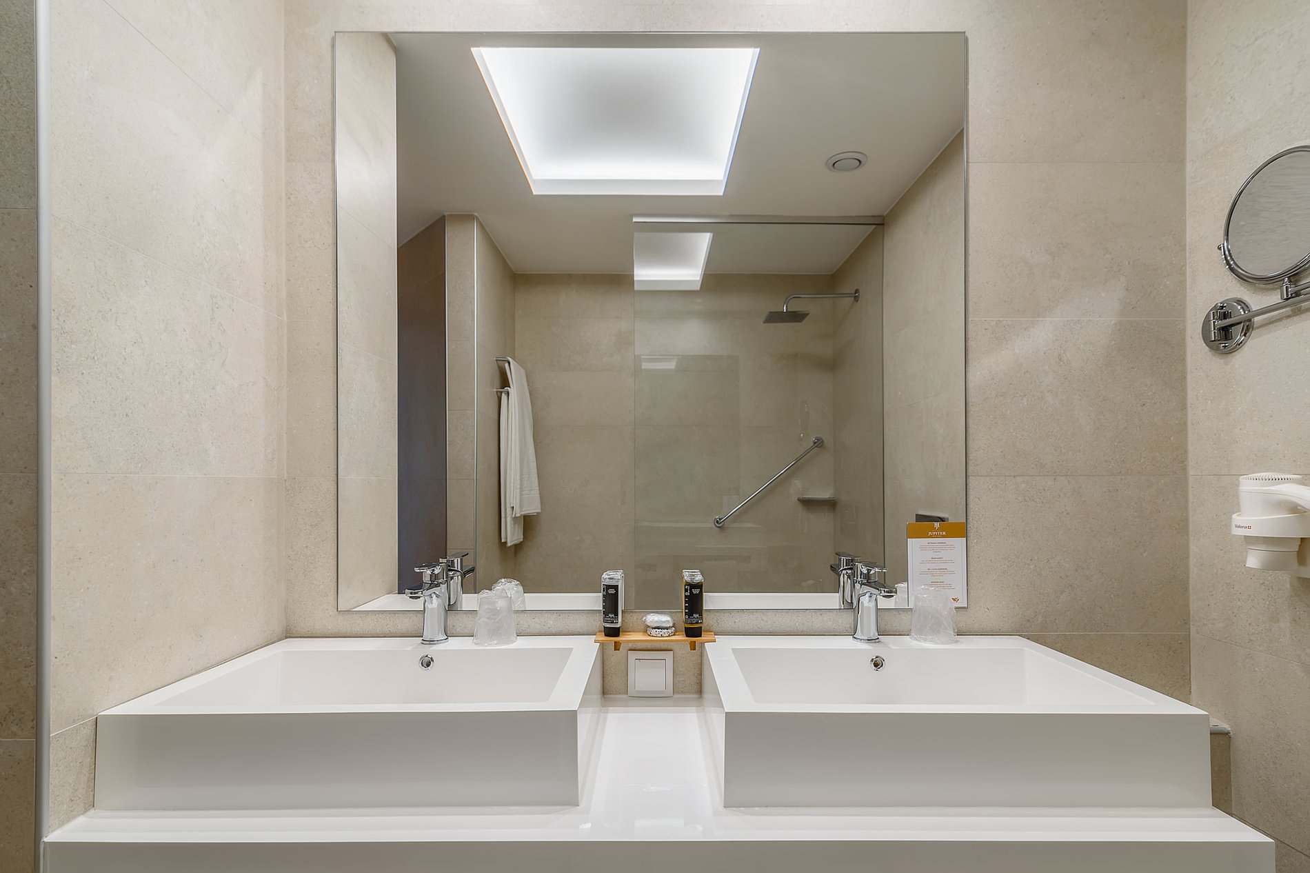 b0c62094-93a2-4218-a8c8-df2001d4cd5e