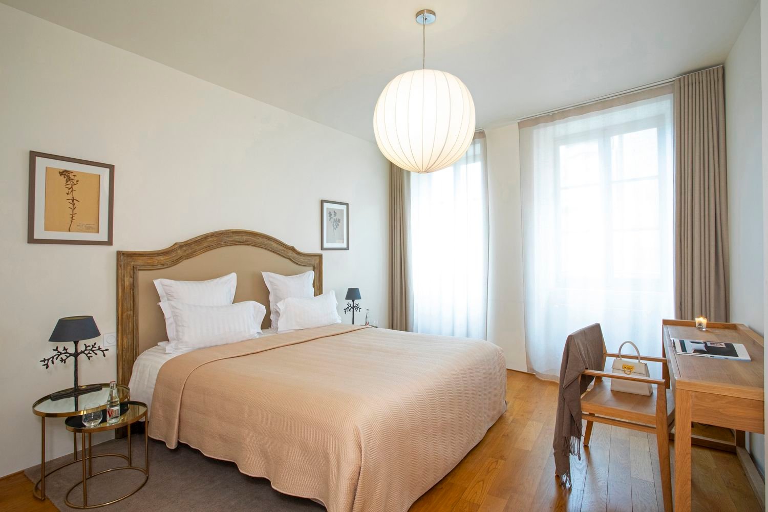 Hôtel de la Villeon | Chambre Confort | Lit