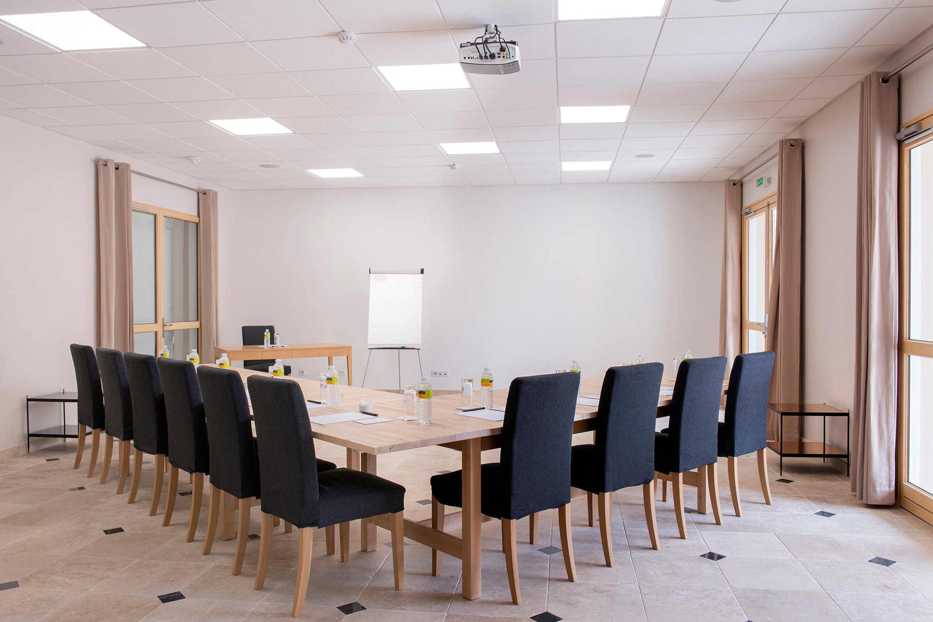 b6deedf8-d387-465f-9b97-fe3e9744844e