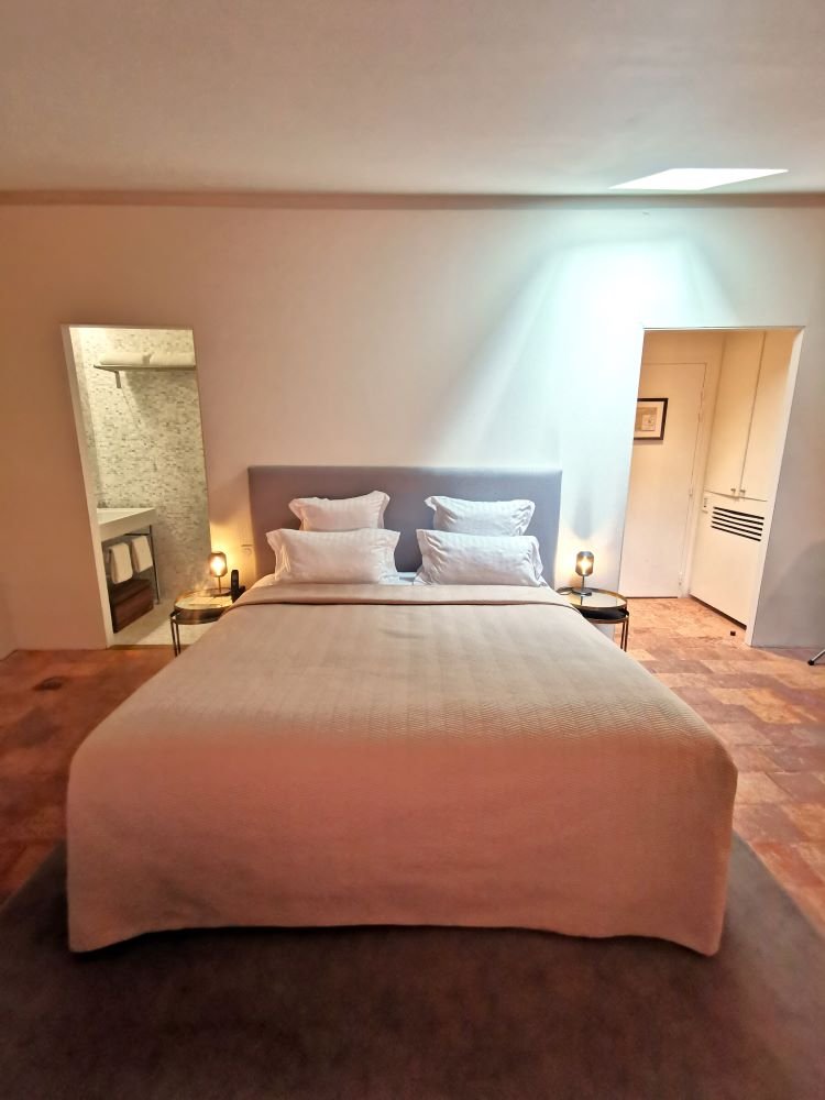 Hôtel de la Villeon | Cachette sous les toits | Douche