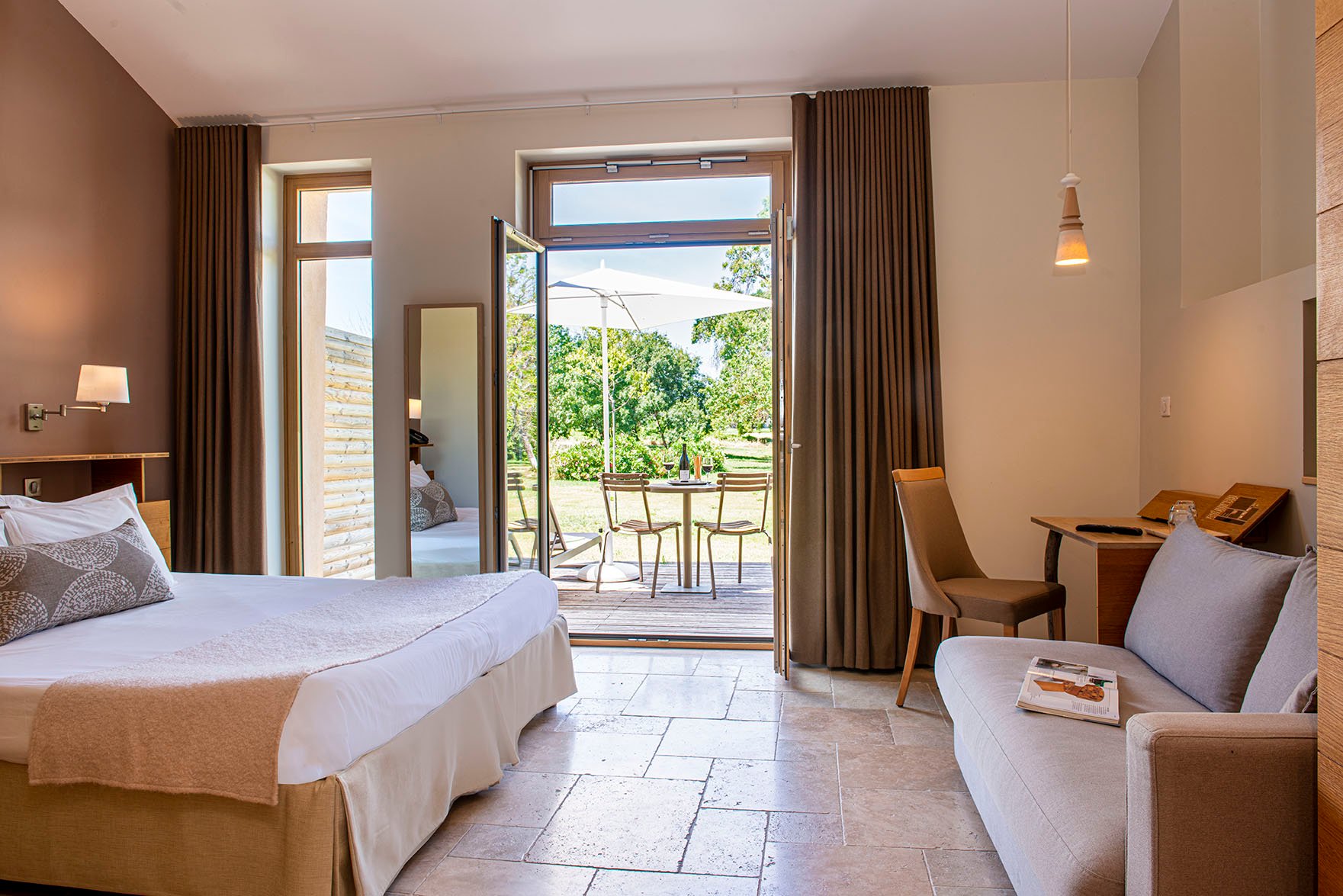 Chateau de Massillan Terrace luxury room