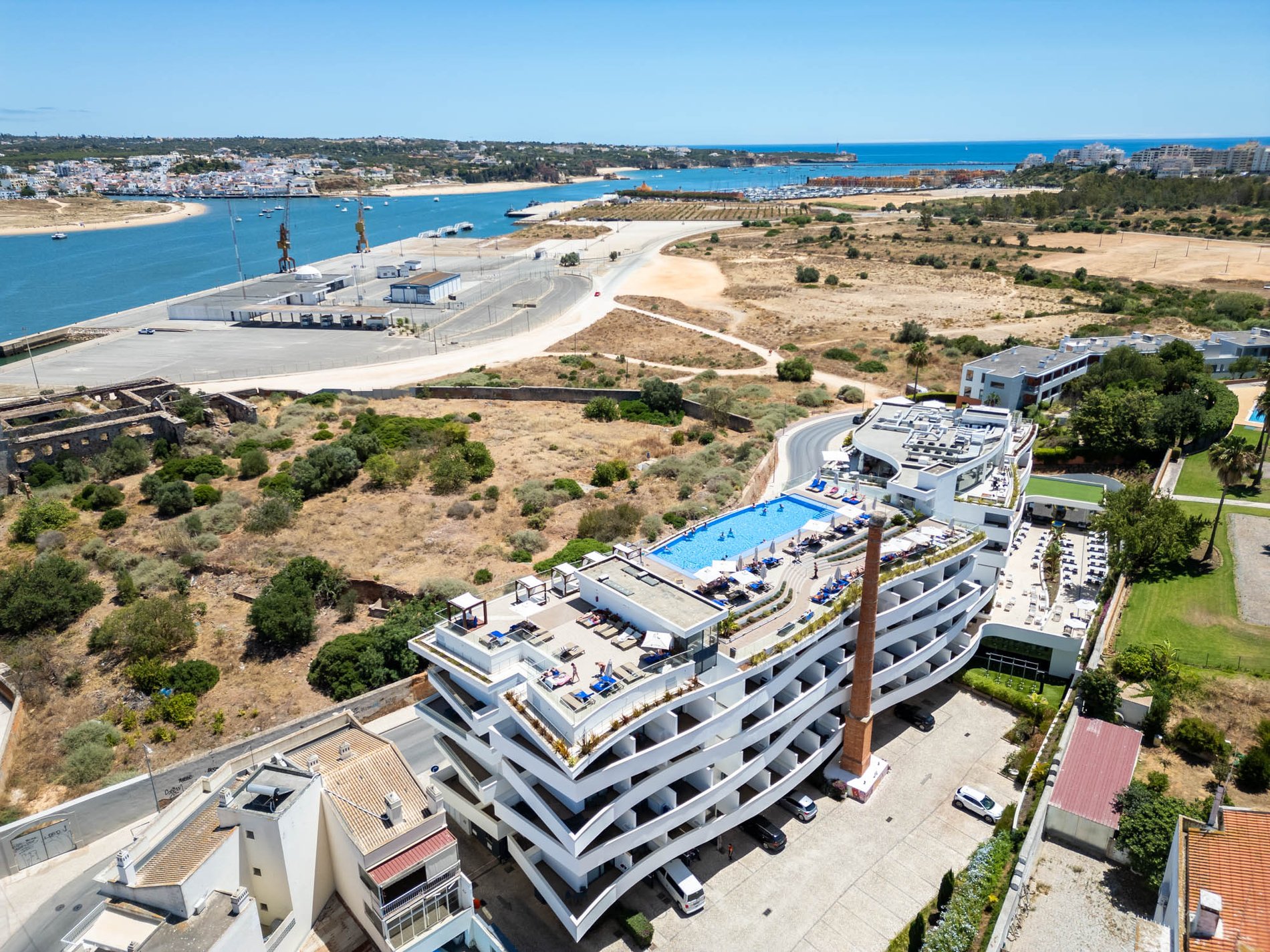 c250b76c-0e3b-4a51-a79c-b0df1fabb07b