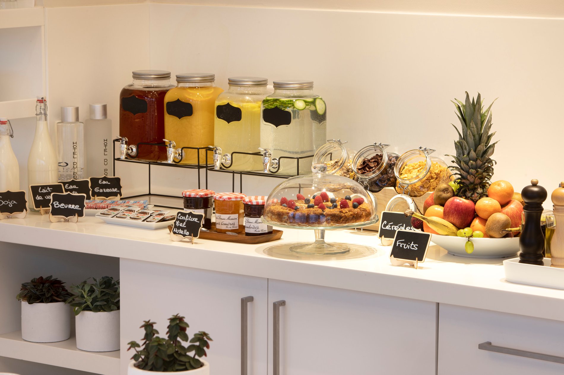 c5fca570-007b-4302-9887-87a3b46efeed