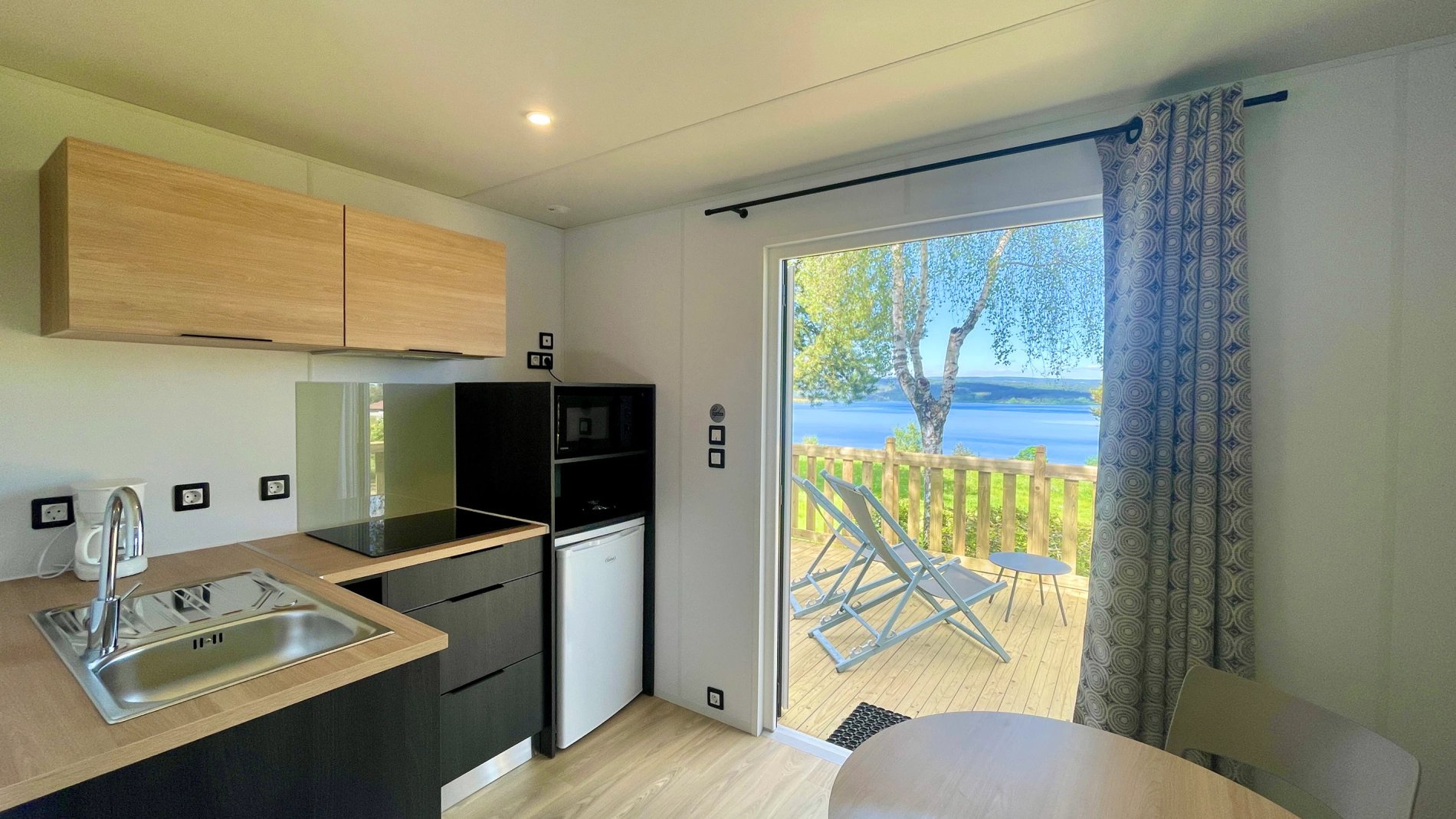 ca0dc246-97a8-4ee1-857b-41a45fa17375