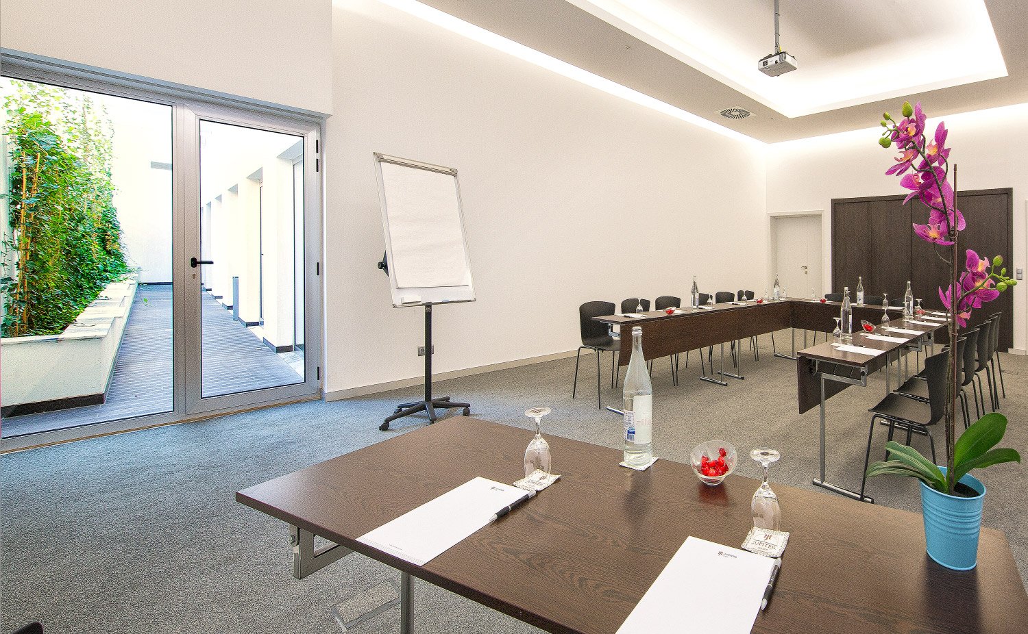 ca8293be-2341-4de1-b39c-78a4eb00a821