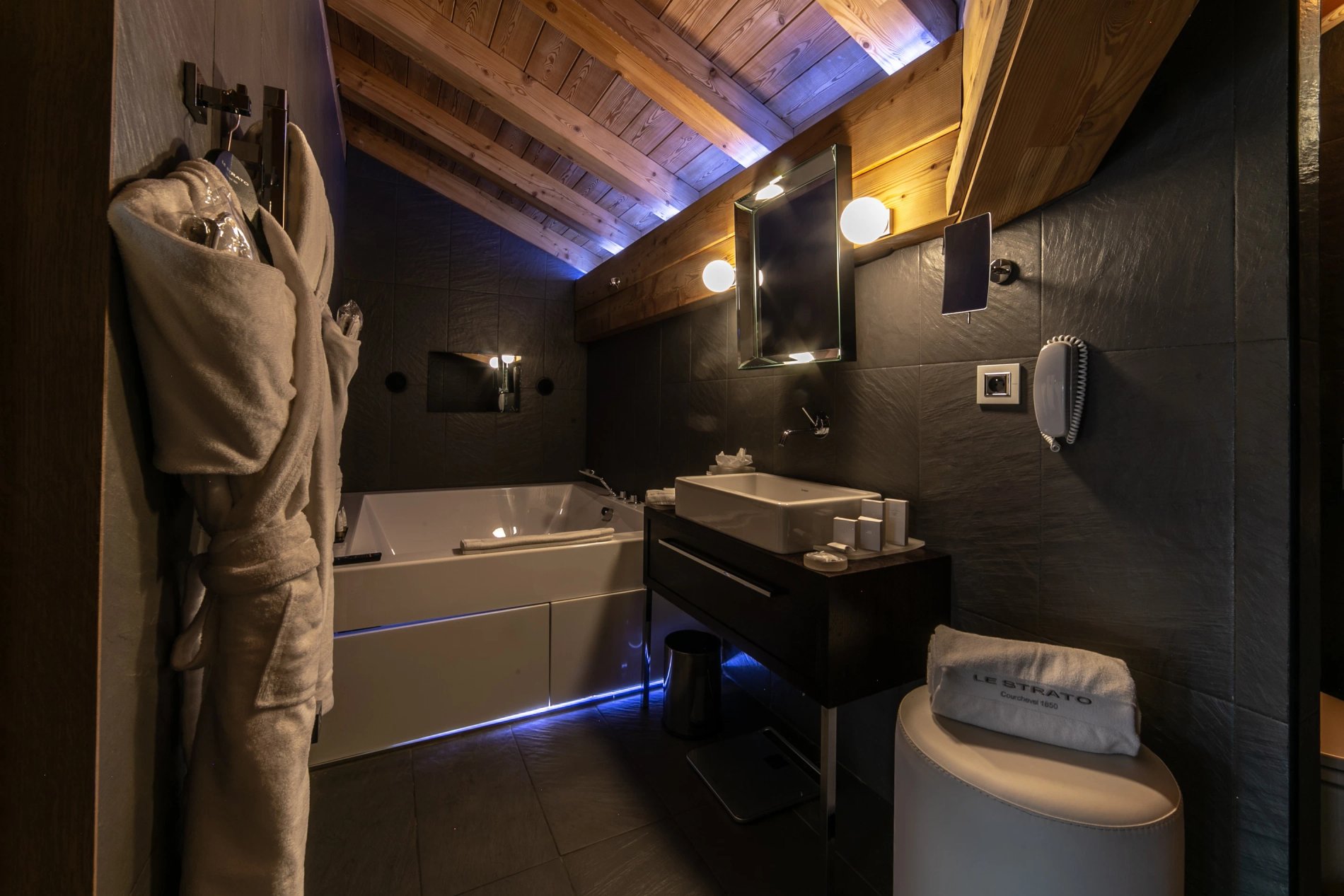 d12ed075-bef7-4c9e-ac47-5f8f64659820