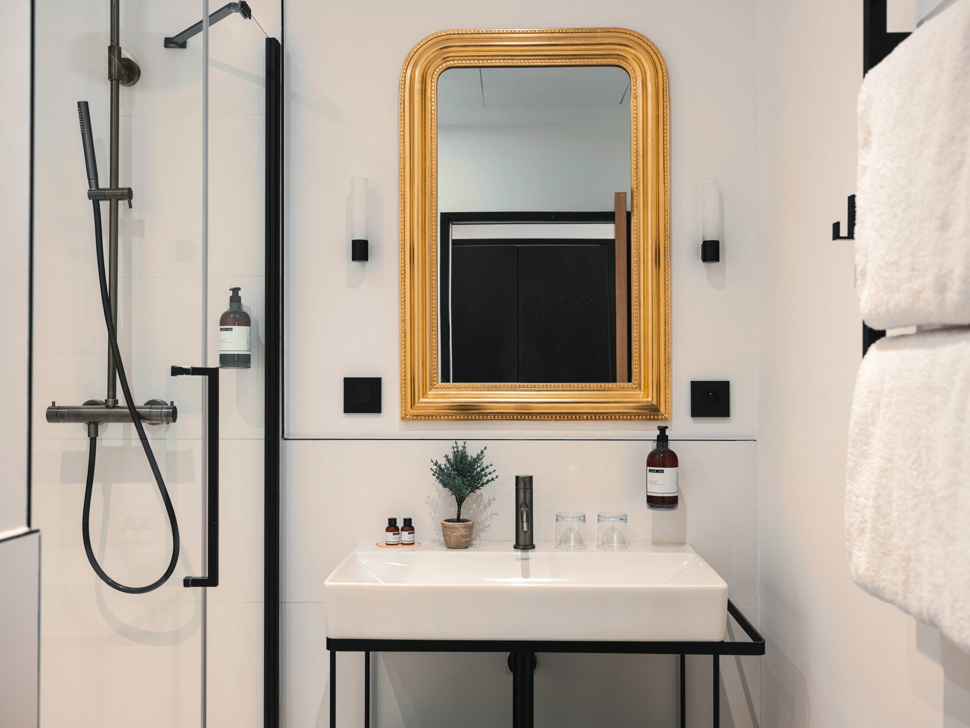 d45fa299-9424-4a65-a55f-3e85079d52e2