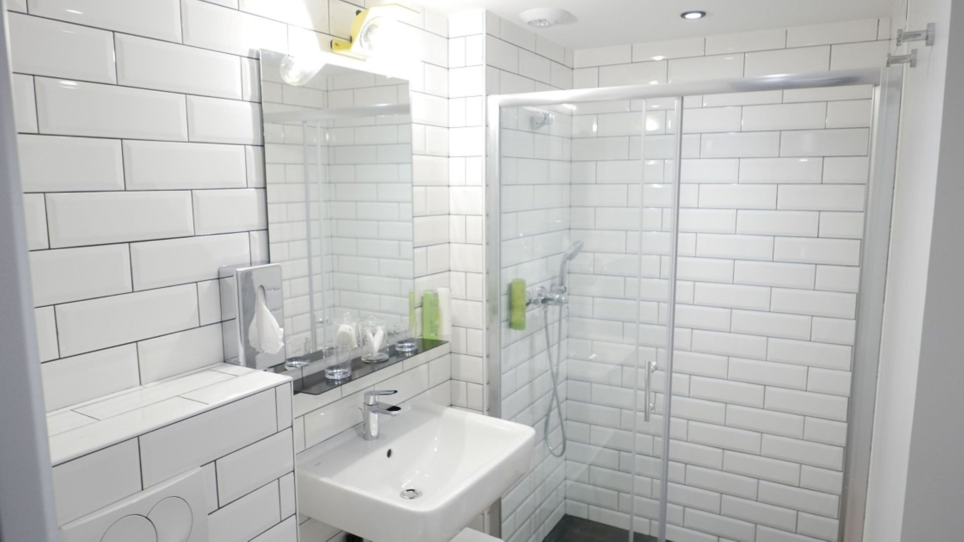 Le Cardinal | Sea room with terrace