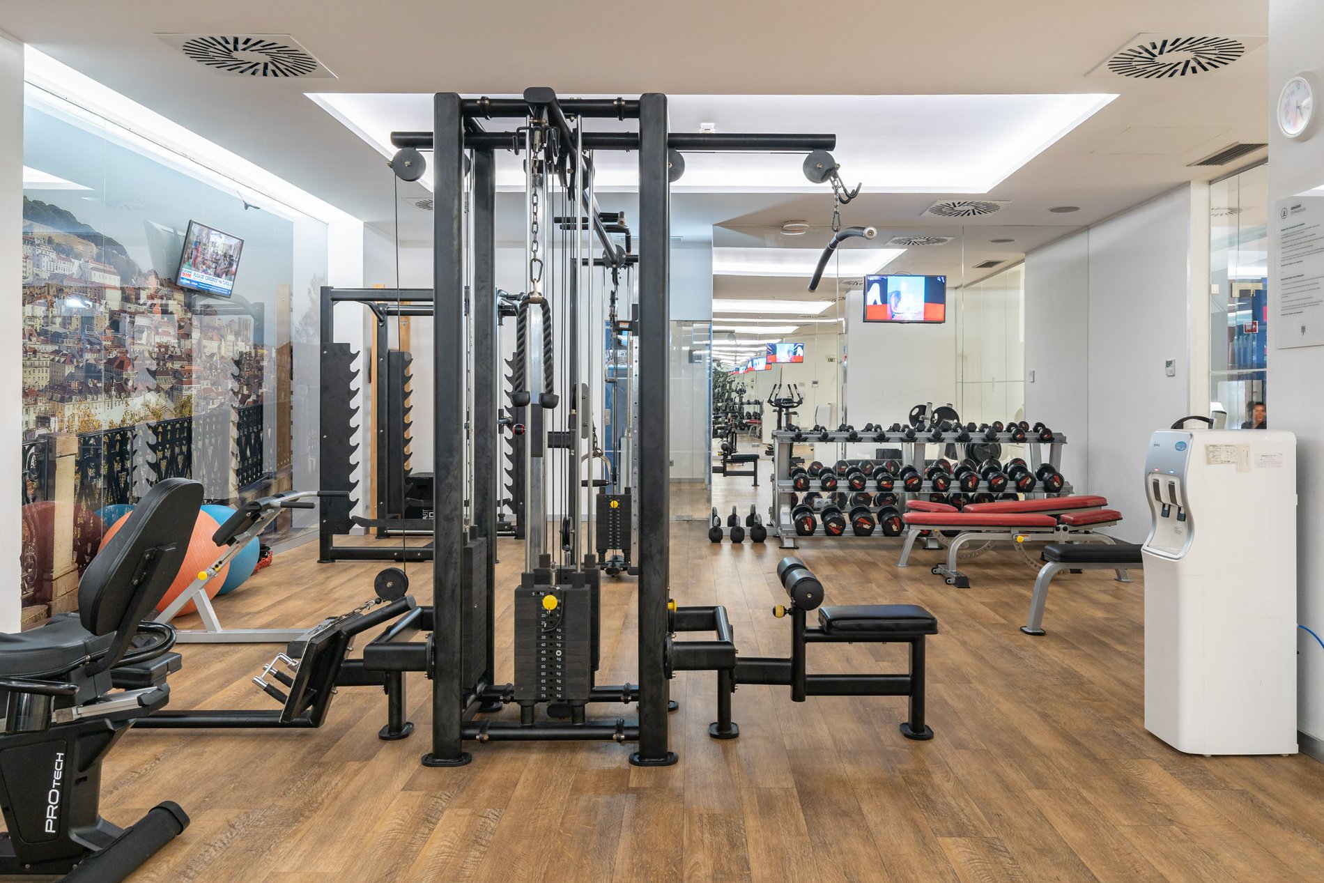 d8def39a-dbef-49dc-8b48-c05cac04b562